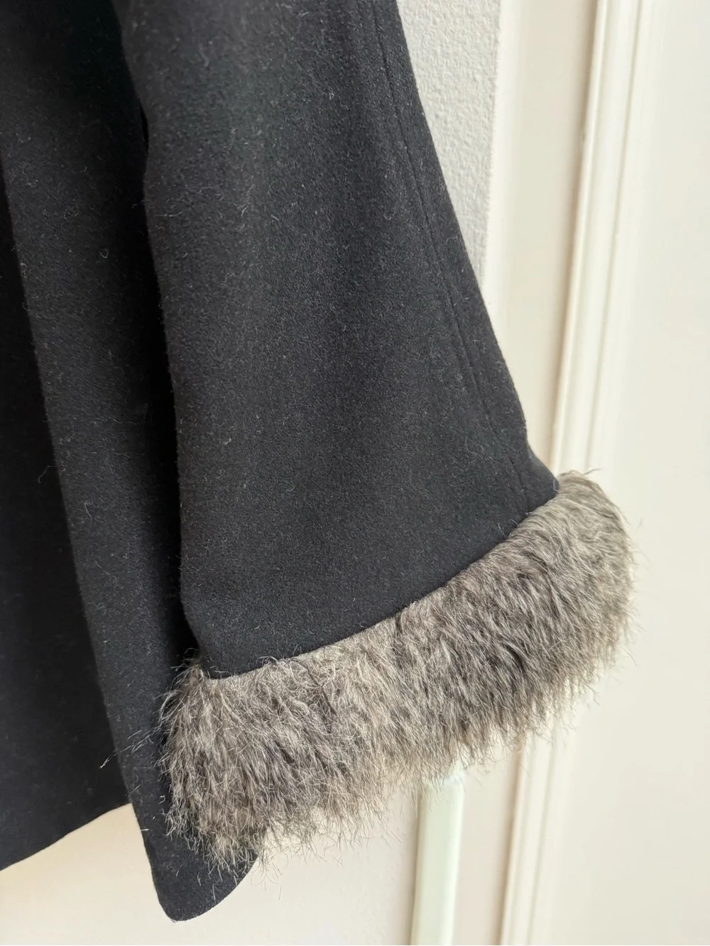GUESS Black Wool Blend Winter Coat with Faux Fur Trim - Size XS